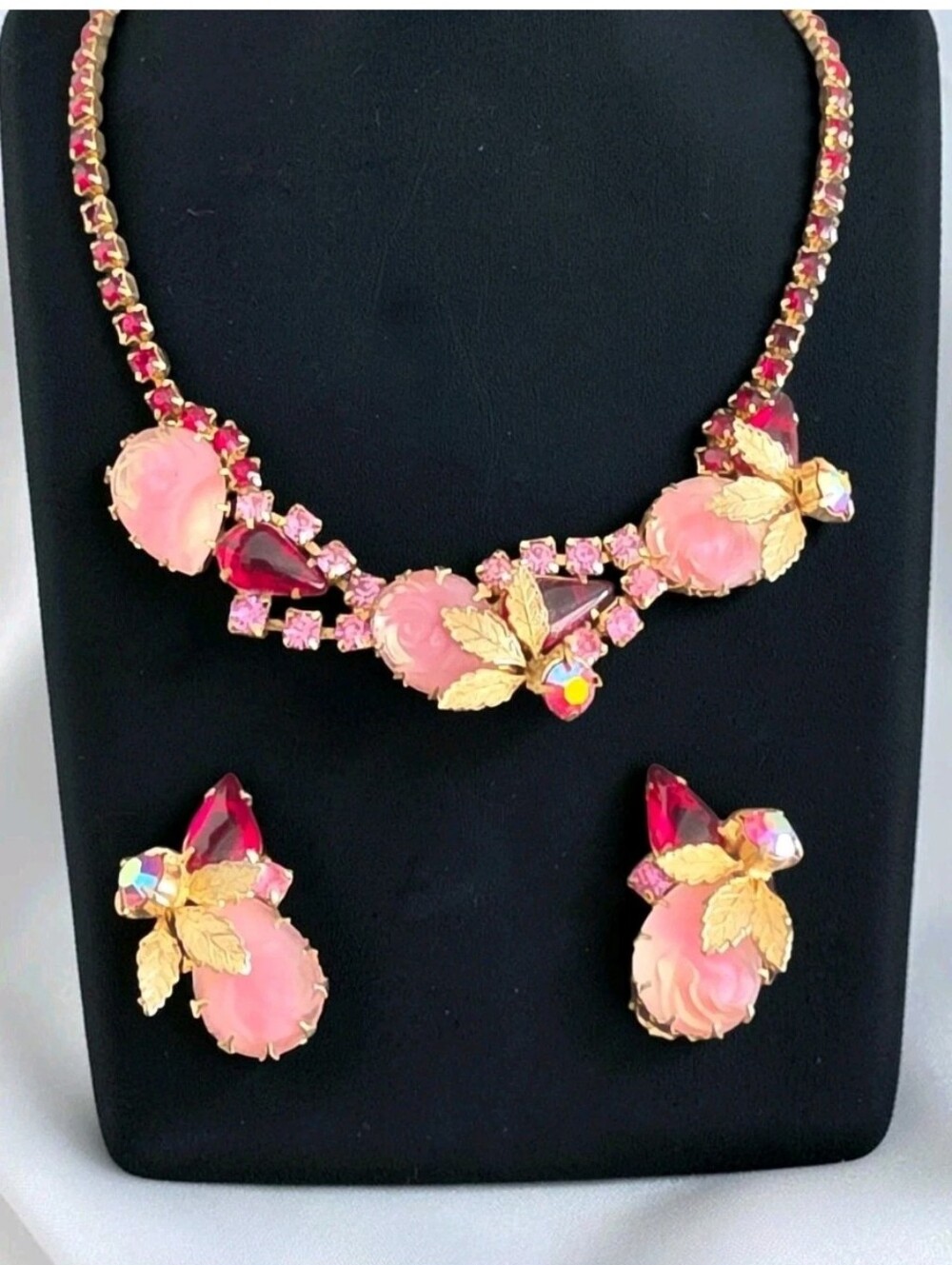 Vintage Juliana Style Molded Pink Rose Glass Cabochon Necklace Clip Earrings Set